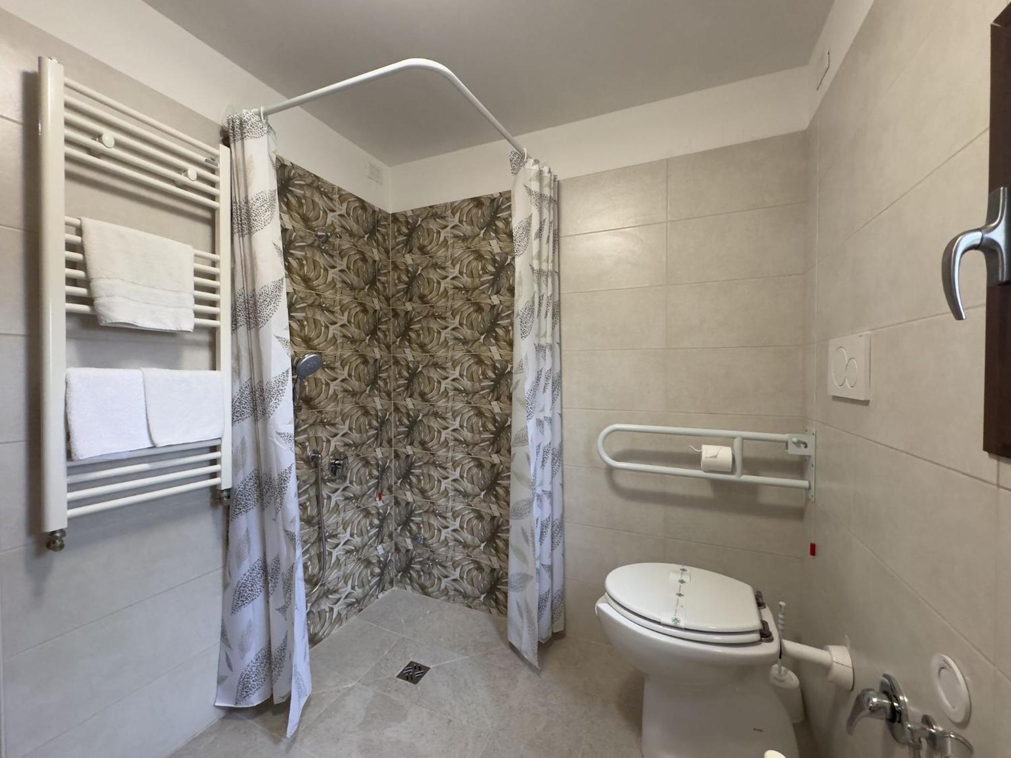 Hotel Villa Robinia Genzano di Roma Buitenkant foto