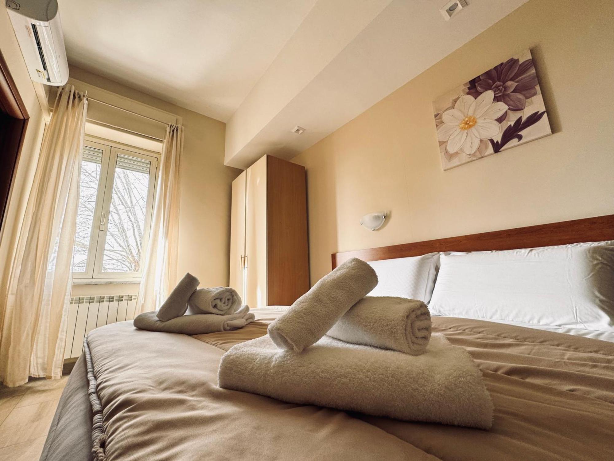 Hotel Villa Robinia Genzano di Roma Buitenkant foto