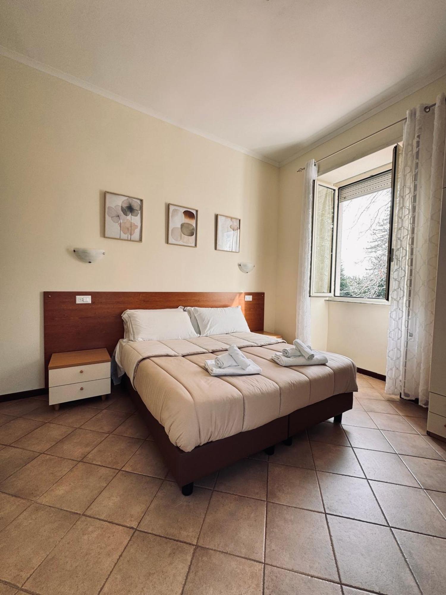 Hotel Villa Robinia Genzano di Roma Buitenkant foto